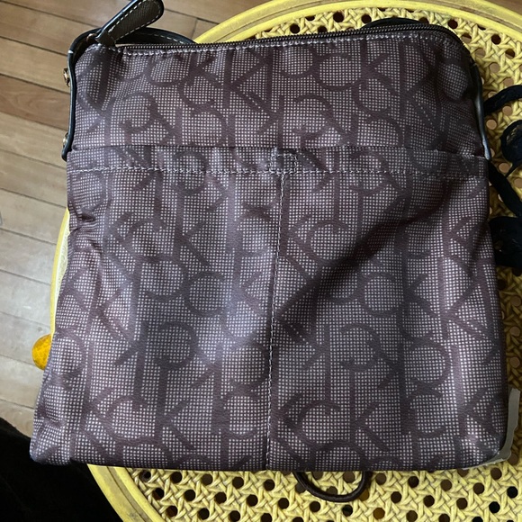 Calvin Klein - Picture 2 of 3